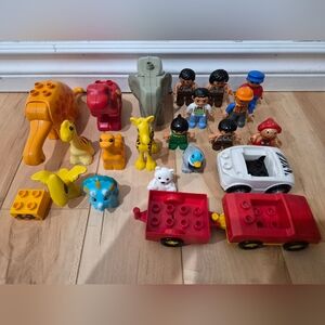 Lego Duplo dinosaurs/zoo themed people and animals